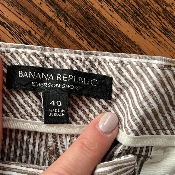 Banana Republic Men’s Emerson short. - Picture 3 of 5